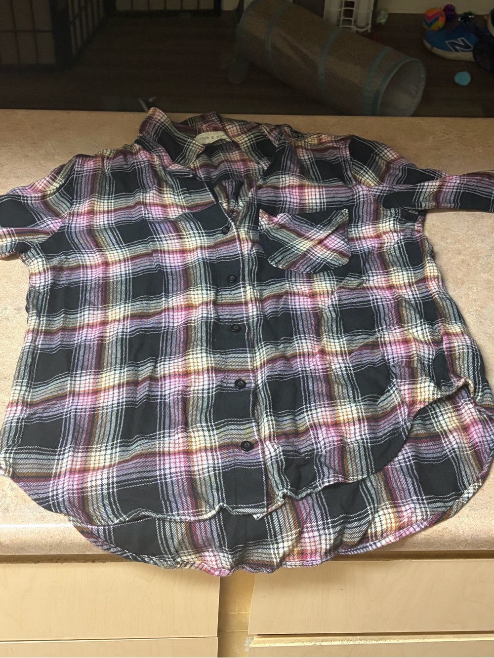 (#16) Cloth & Stone Plaid Flannel Button Down Shirt Black Pink Medium - Picture 2 of 5